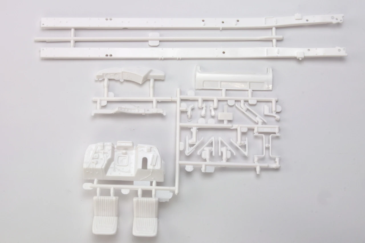 Mack R685ST Semi Truck Cab 1/25 AMT Models - Image 8