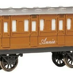 Thomas & Friends Annie Coach Passenger HO Bachmann Trains