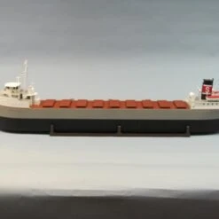 Great Lakes Freighter 1/96 Dumas