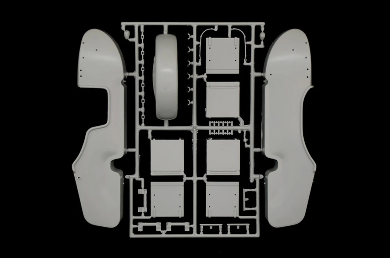 BMW R75 German Military Motorcycle with Sidecar 1/9 Italeri - Image 5