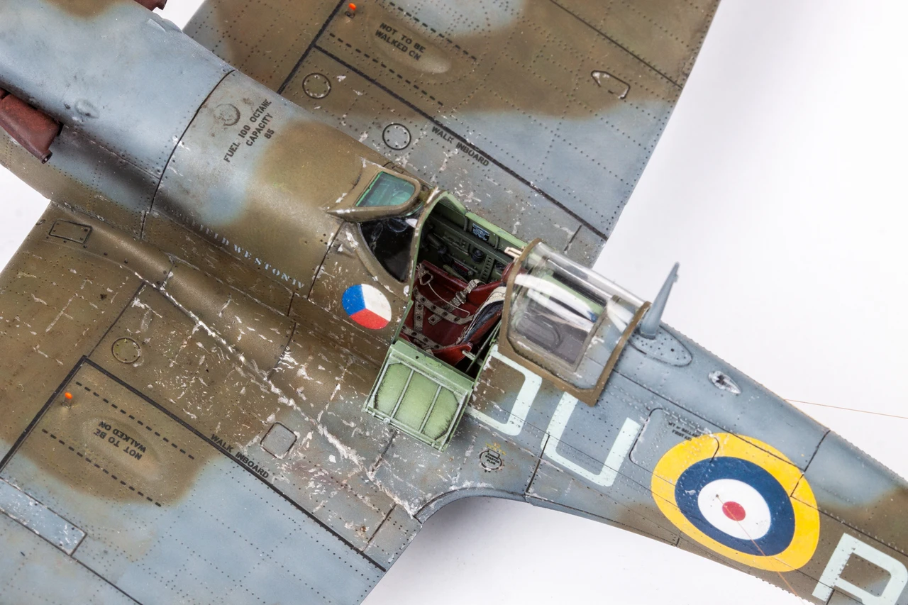 Spitfire Mk IIa British Fighter (Profi-Pack Plastic Kit) 1/48 Eduard - Image 9