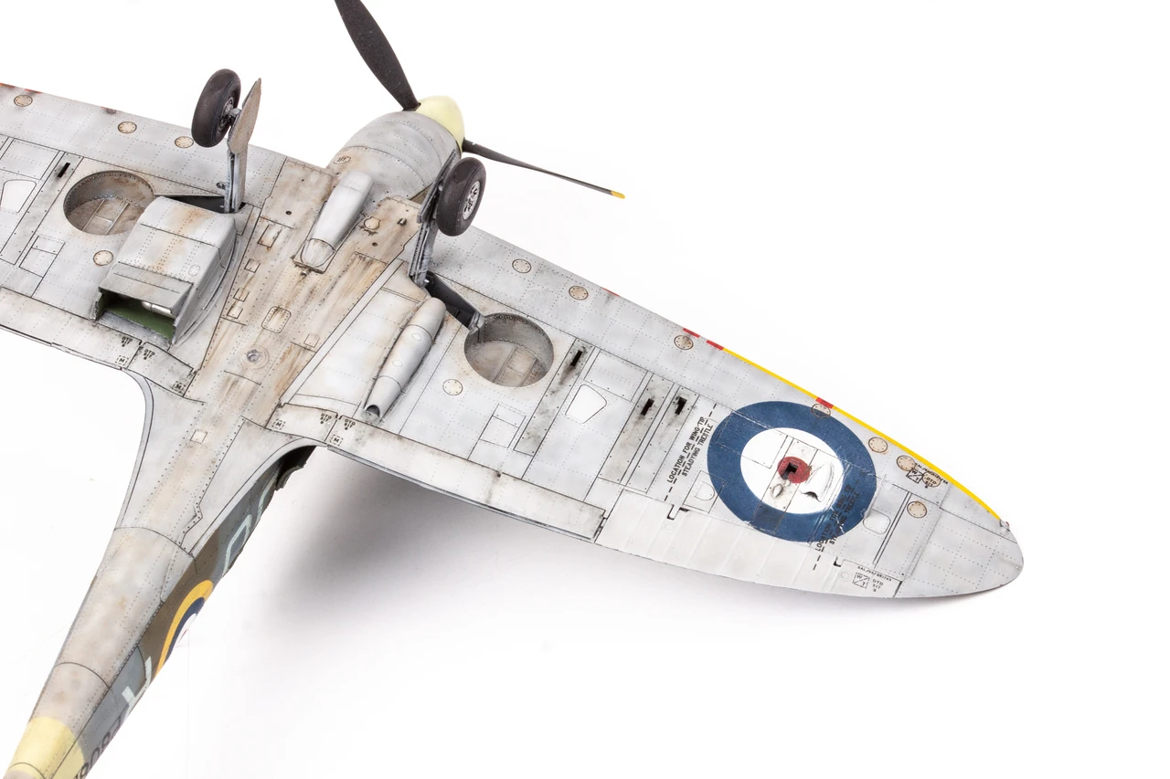 Spitfire Mk IIa British Fighter (Profi-Pack Plastic Kit) 1/48 Eduard - Image 11