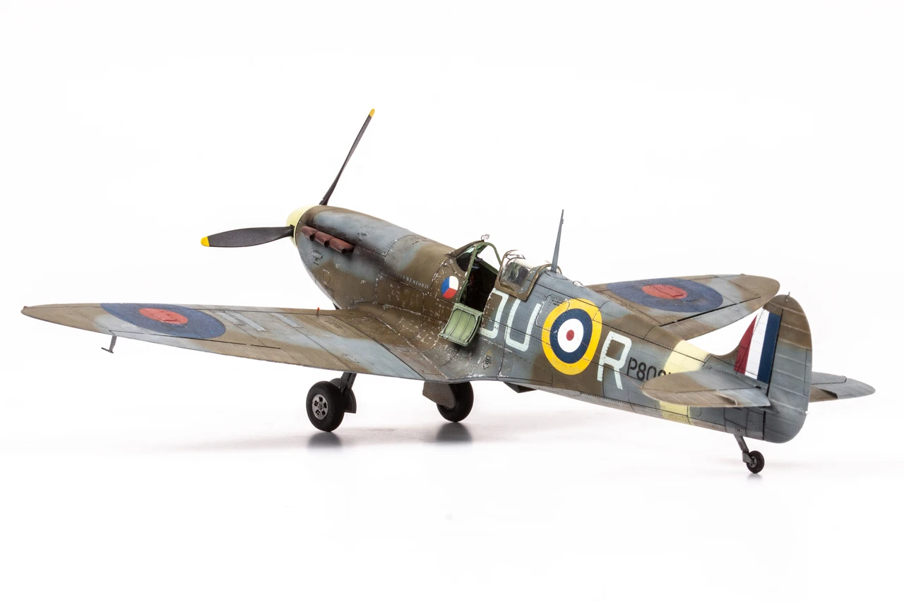 Spitfire Mk IIa British Fighter (Profi-Pack Plastic Kit) 1/48 Eduard - Image 12