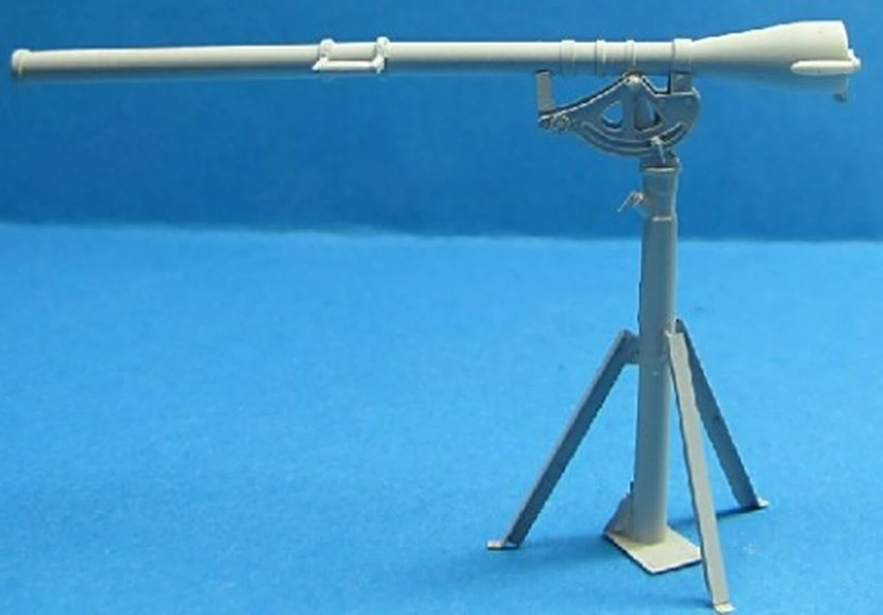WWII US Army 75mm Recoilless Rifle T-21 with T-47 Pedestal 1/35 LZ Models