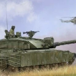 British Challenger II Main Battle Tank with Heat Guards 1/35 Trumpeter