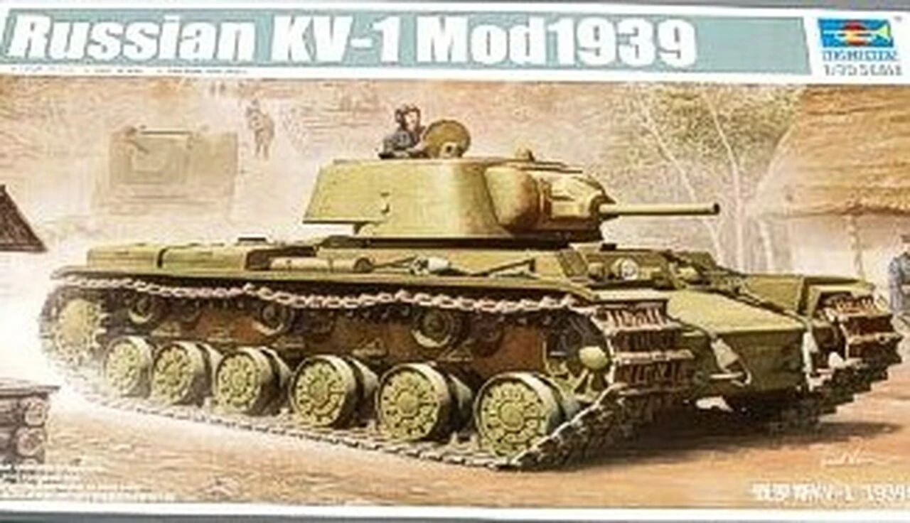 Soviet KV-1 Model 1939 Heavy Tank 1/35 Trumpeter