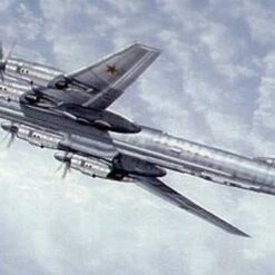 Tupolev Tu-142MR Bear J Russian Bomber 1/72 Trumpeter