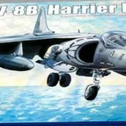 AV-8B Harrier II Early Version Attack Aircraft 1/32 Trumpeter