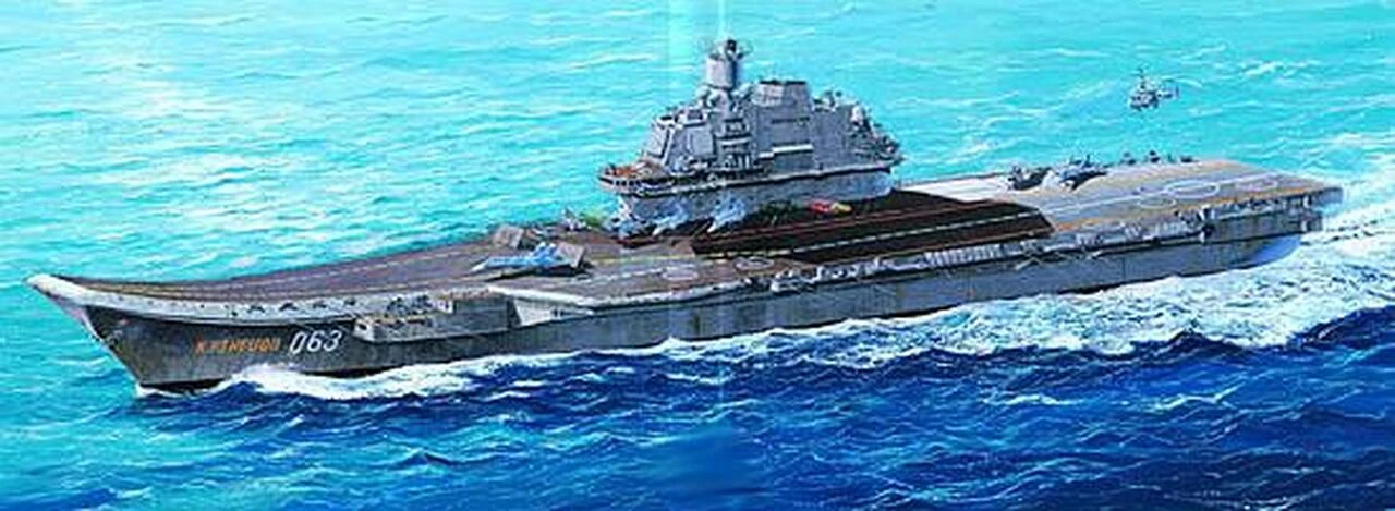 USSR Admiral Kuznetsov Aircraft Carrier 1/350 Trumpeter