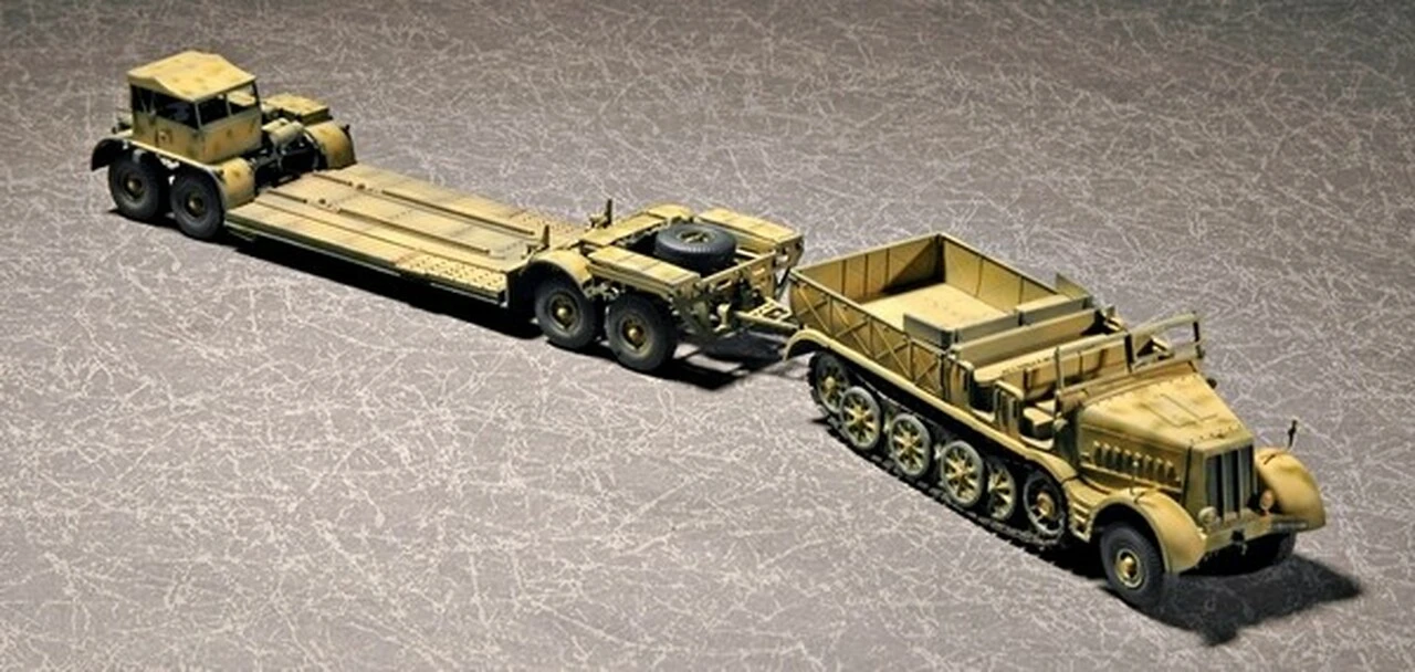 German 18-Ton Heavy Half-track Sd.Kfz.9 and Sd.Ah.116 Tank Transporter 1/72 Trumpeter