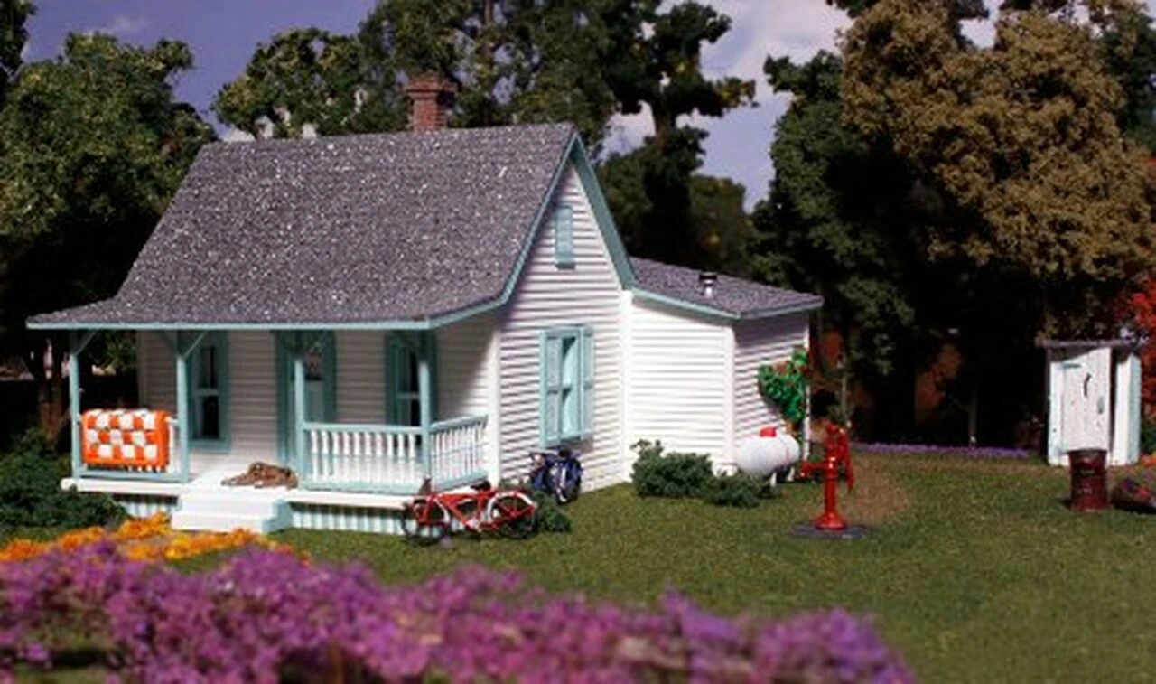 Country Cottage Building Kit N Scale Woodland Scenics