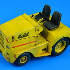 US Navy SM340-4 Tow Tractor 1/32 Aerobonus