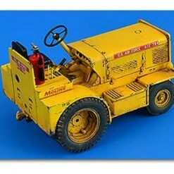 Minneapolis-Moline MT40 Tow Tractor 1/32 Aerobonus