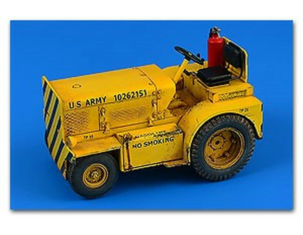 USN Minneapolis-Moline MT40 Tow Tractor 1/32 Aerobonus