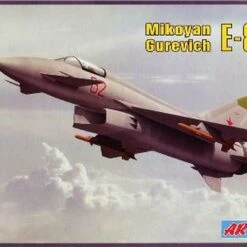 Mikoyan E-8/2 Experimental Fighter 1/72 Art Model Kits
