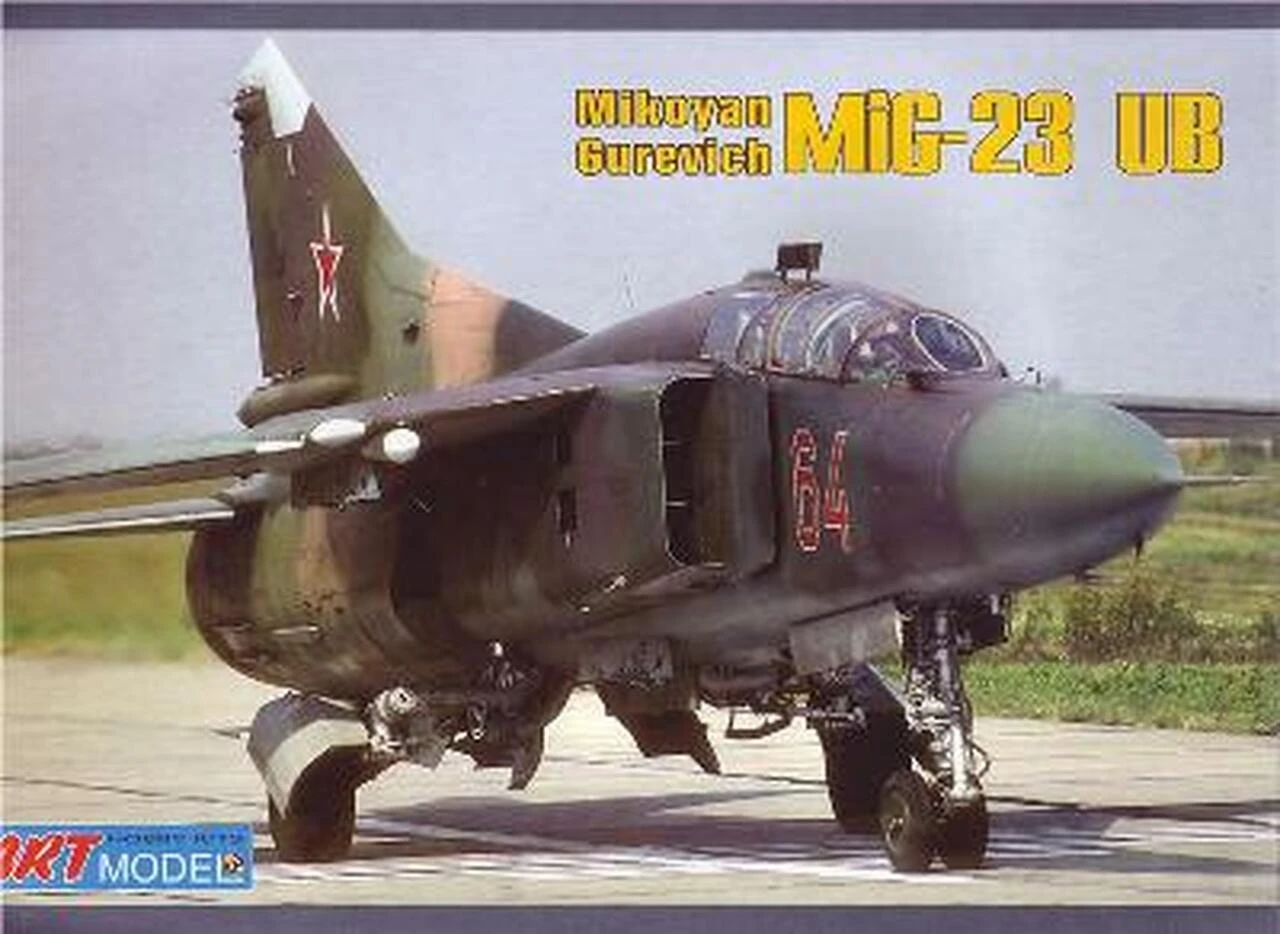 Mikoyan MiG-23UB Training Aircraft 1/72 Art Model Kits