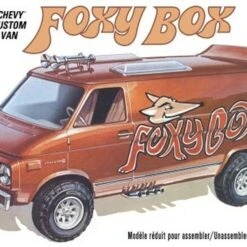 Foxy Box 1975 Chevy Custom Van 1/25 AMT Models