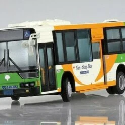 Mitsubishi Fuso Aero Star MP37 Tokyo Metro Transit Bus 1/80 Aoshima