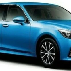 2015 Toyota Crown Athlete Lexus GRS214/AWS210 4-Door Car 1/24 Aoshima