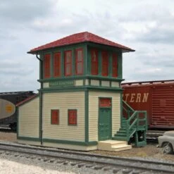 Falls Junction Switch Tower (Built-Up Resin) HO Bachmann Trains