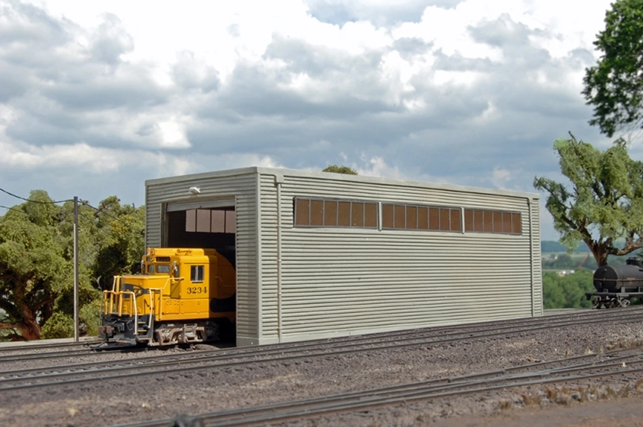 Single Stall Shed (Built-Up Resin) HO Bachmann Trains