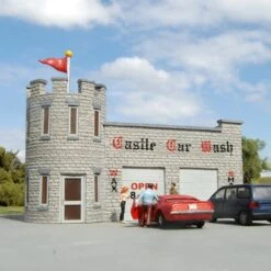 Castle Car Wash (Built-Up Resin) HO Bachmann Trains