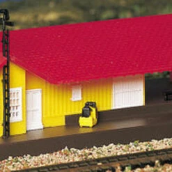Freight Station Building Built-Up N Bachmann Trains