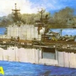 USS Tarawa Assault Ship 1/700 Dragon
