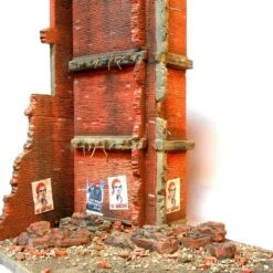 Stalingrad Shakedown Ruined Walls, Rebar, Rubble w/Base (8"x10") 1/35 Dioramas Plus