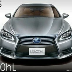 2013 Lexus LS600hl Sports Car 1/24 Fujimi
