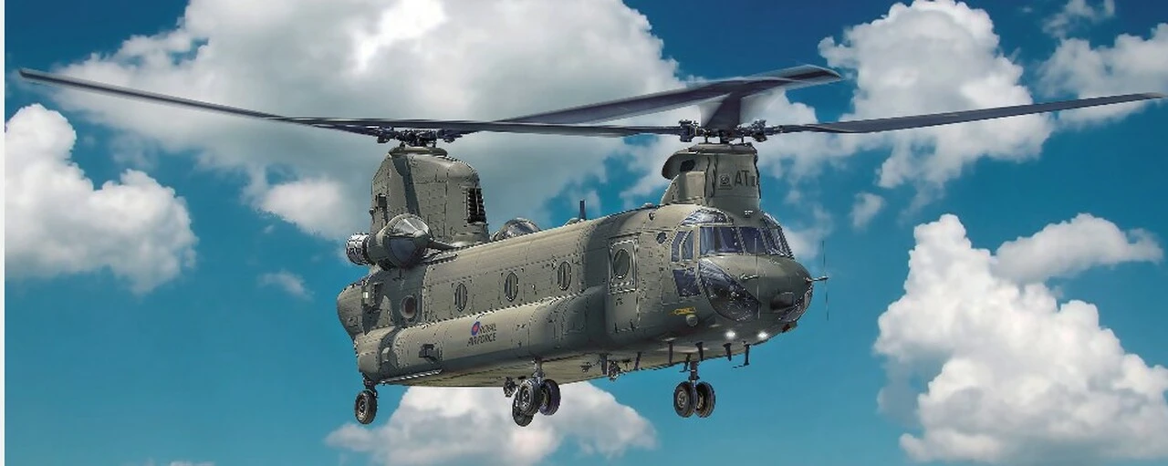 Chinook HC.2/CH-47F Helicopter 1/48 Italeri