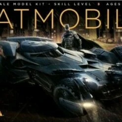 Batman vs. Superman Batmobile 1/25 Moebius