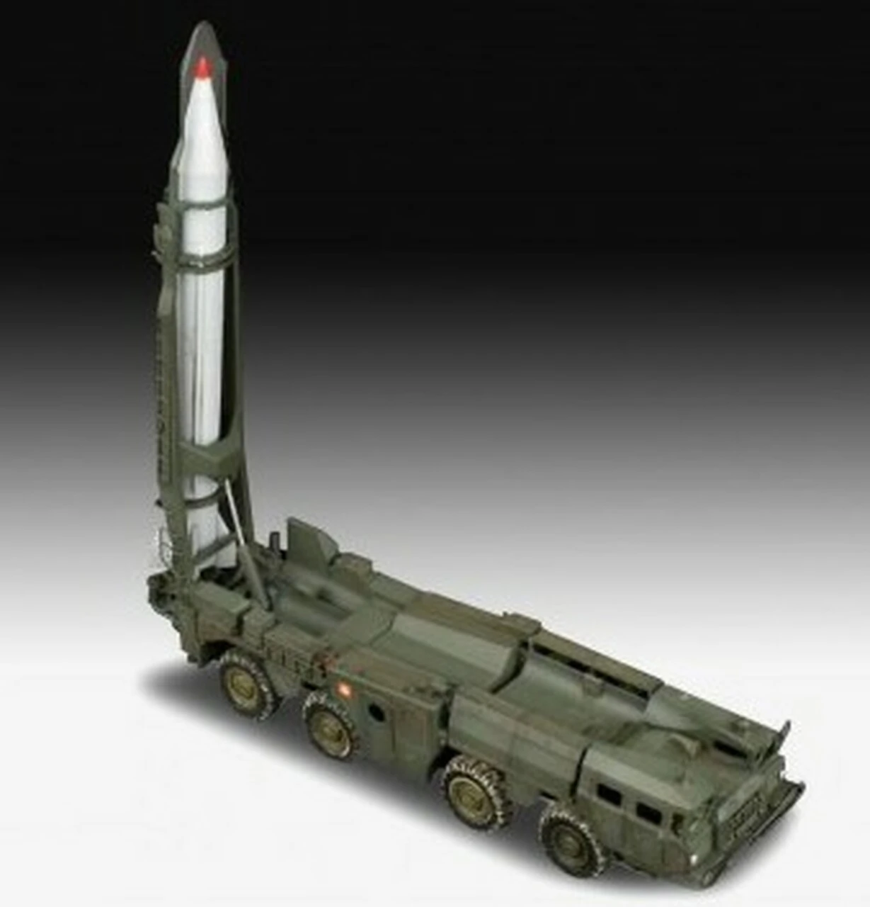 Scud-B Mobile Missile System Vehicle 1/72 Revell Germany