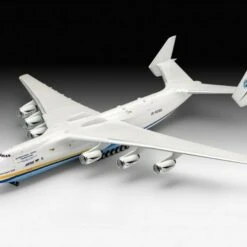 Antonov An225 Mrija Military Cargo Aircraft 1/144 Revell Germany