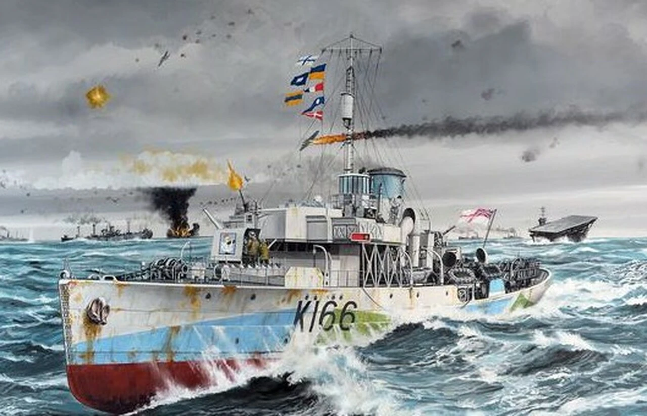 HMCS Snowberry Flower Class Corvette WWII Escort Warship 1/144 Revell Germany