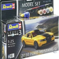 2010 Ford Mustang GT Car w/paint & glue 1/25 Revell Germany