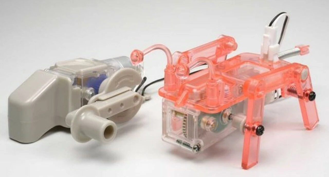 Robocraft Kit: 4-Leg Wiking Robot w/Wind-Up Generator Tamiya