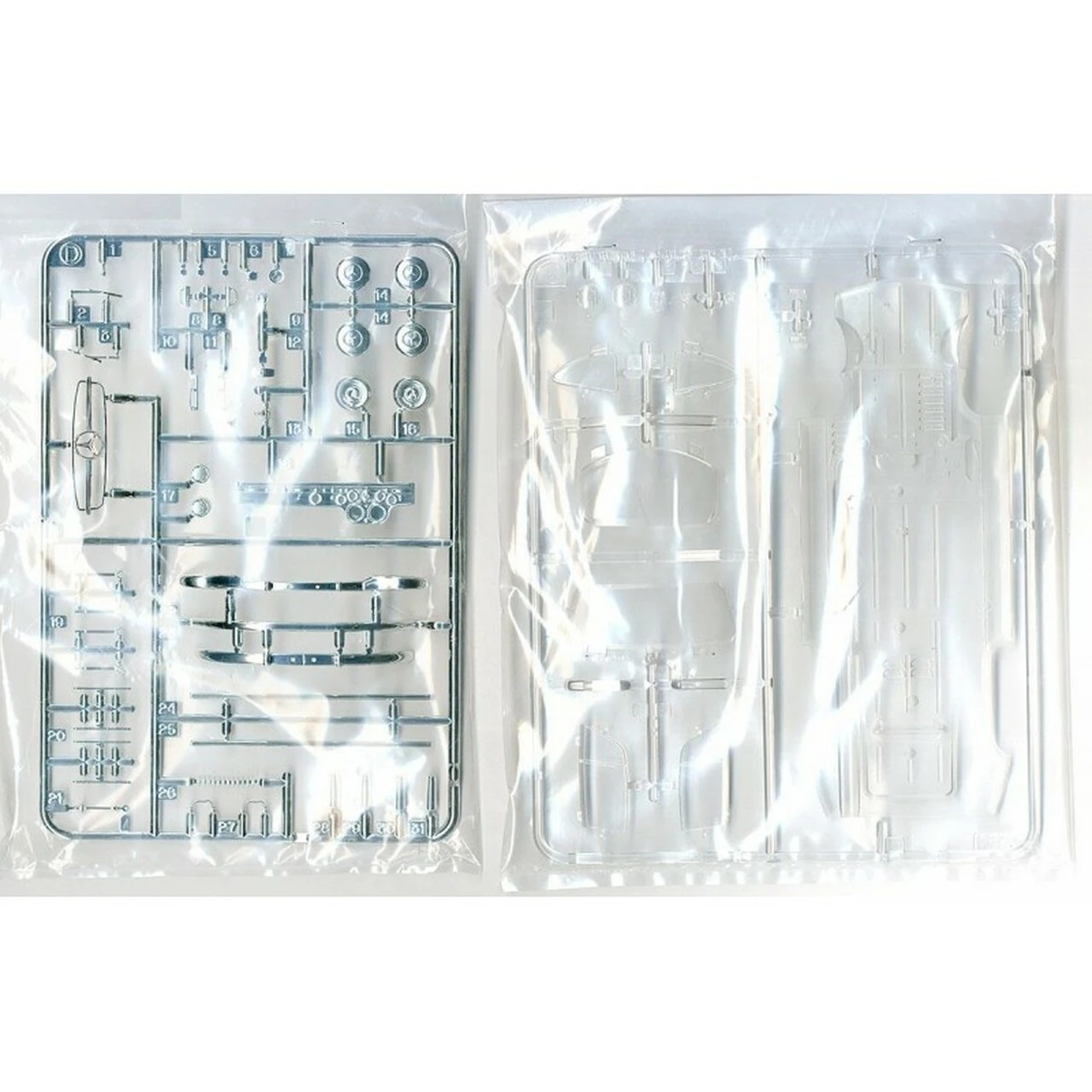 Mercedes Benz 300SL Sports Car 1/24 Tamiya - Image 4