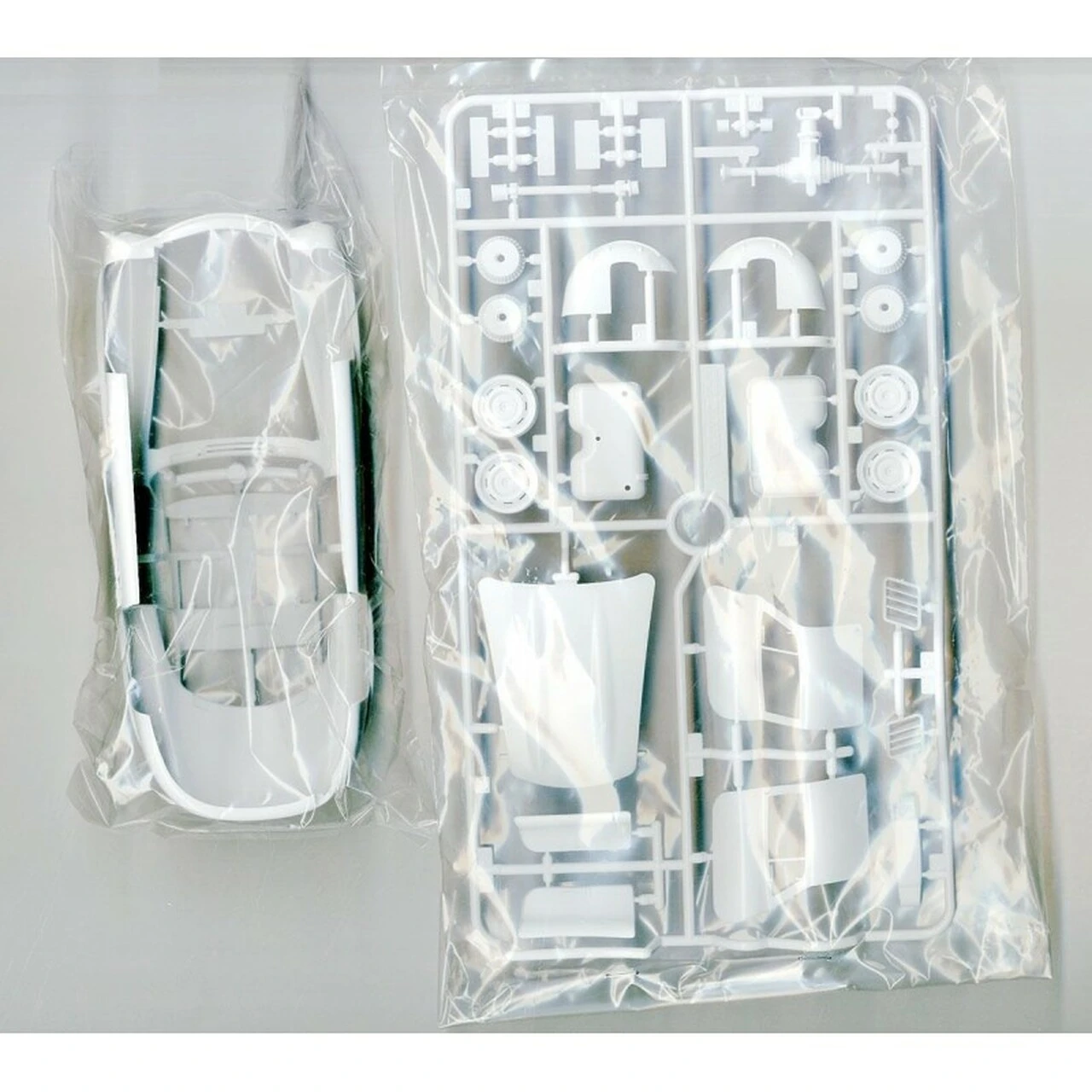 Mercedes Benz 300SL Sports Car 1/24 Tamiya - Image 2