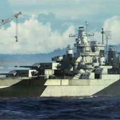 USS Tennessee BB-43 Battleship 1944 1/700 Trumpeter