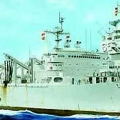 USS Detroit AOE-4 Fast Combat Support Ship 1/700 Trumpeter
