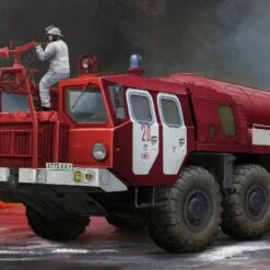 AA60 (MAZ7310) Model 160.01 ARFF Airport Fire Fighting Vehicle 1/35 Trumpeter