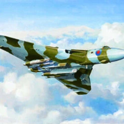 RAF Avro Vulcan B Mk 2 Strategic Bomber 1/144 Trumpeter