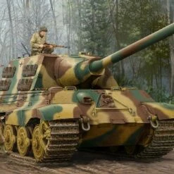 German Sd.Kfz.186 Jagdtiger Tank 1/16 Trumpeter